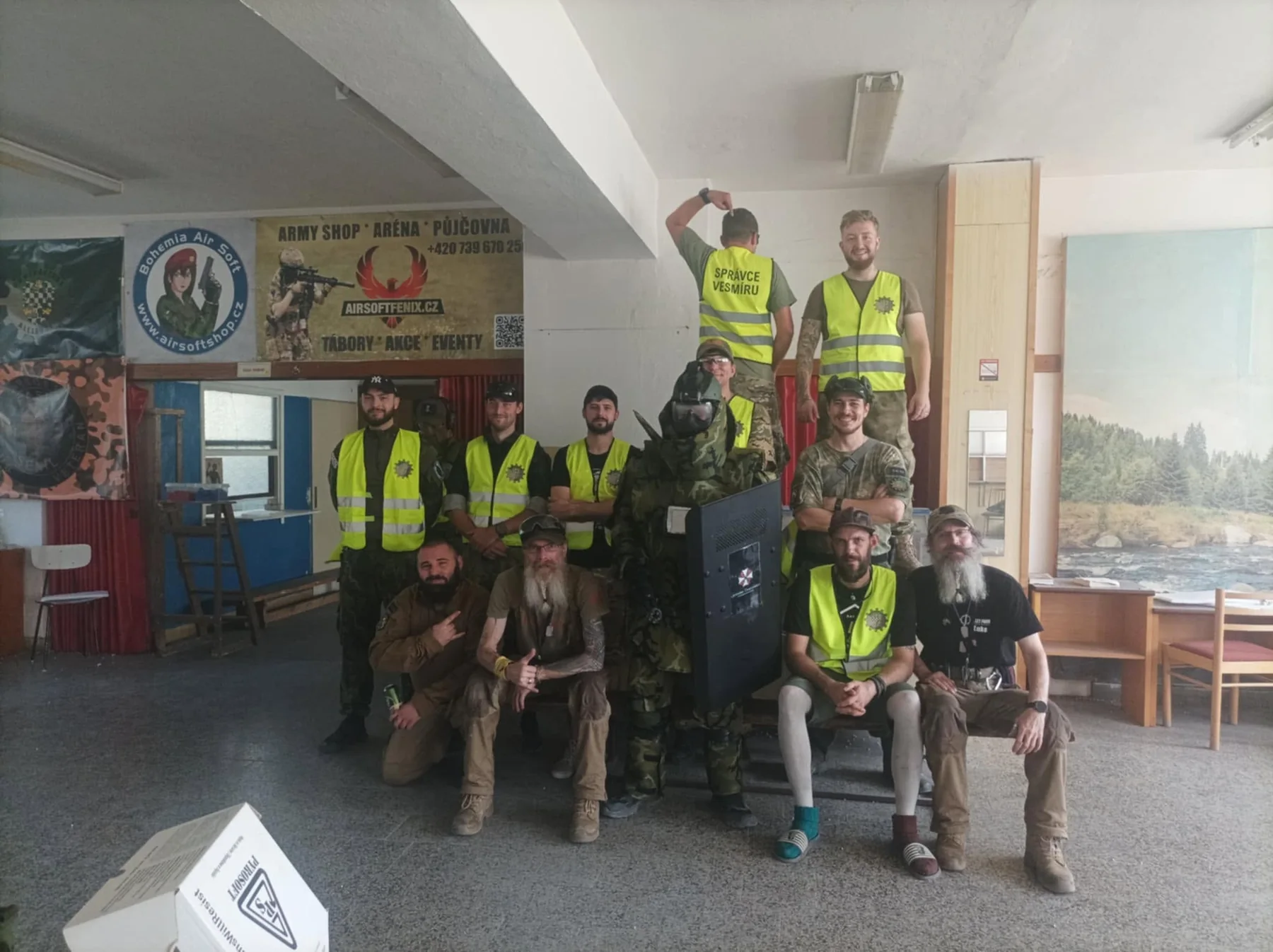 Tým CONTRACTORS ALLIANCE v CA Steel Arena